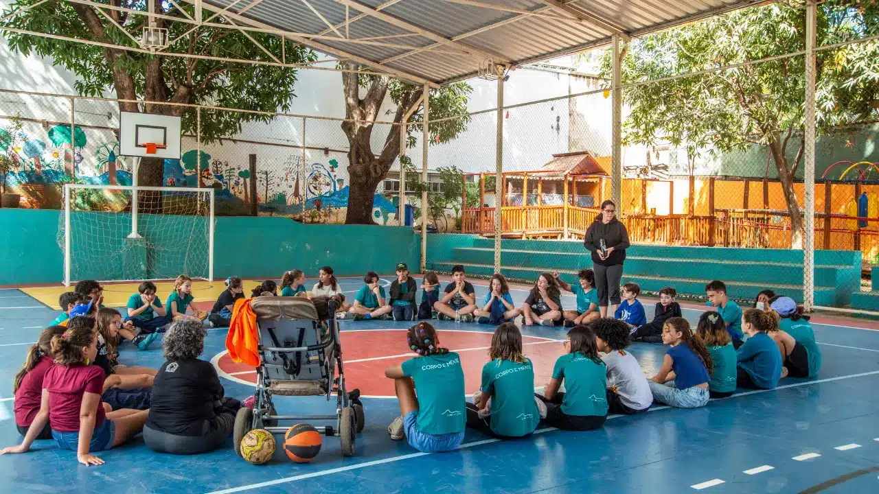 Quadra-escola-da-serra-bh-6_6_11zon